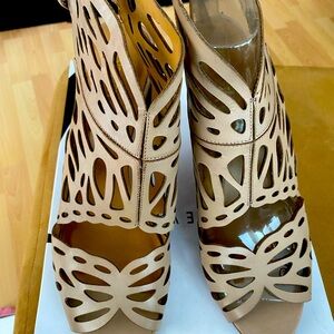 Nude color sexy stiletto sandals